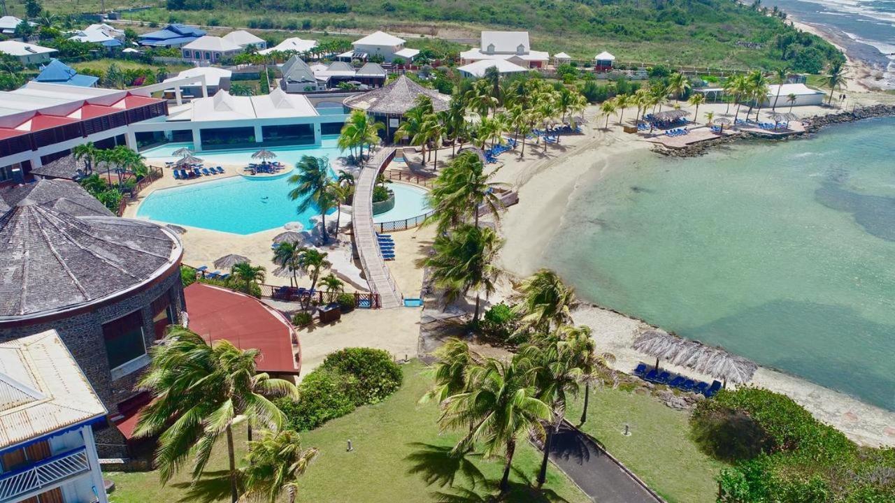 Tres Bel Appartement Avec Vue Mer, Acces Direct A La Plage Et Piscine Surveillee Saint-Francois  Εξωτερικό φωτογραφία