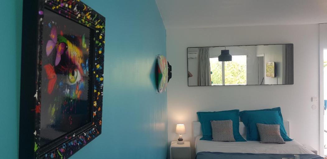 Tres Bel Appartement Avec Vue Mer, Acces Direct A La Plage Et Piscine Surveillee Saint-Francois  Εξωτερικό φωτογραφία