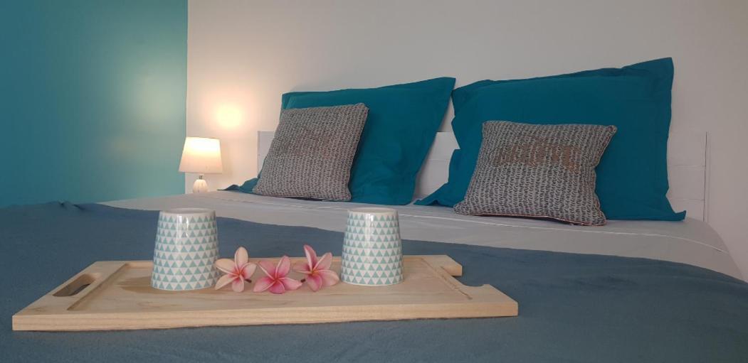 Tres Bel Appartement Avec Vue Mer, Acces Direct A La Plage Et Piscine Surveillee Saint-Francois  Εξωτερικό φωτογραφία